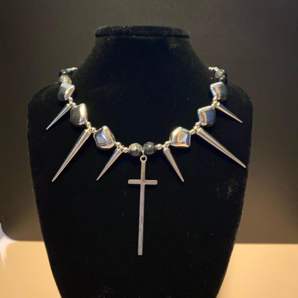 Jewelry - NECKLACE
